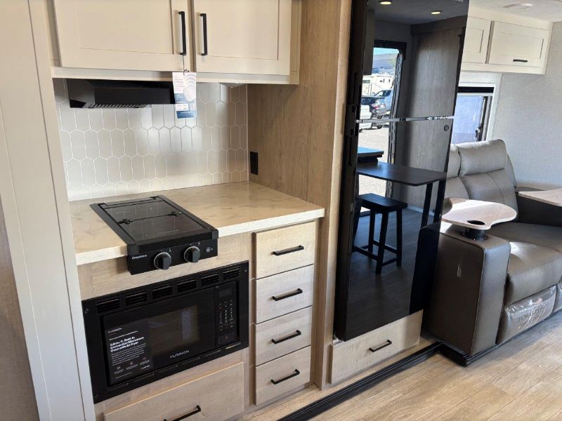 2027 Ember RV Touring Edition 2300MLL - Image 17