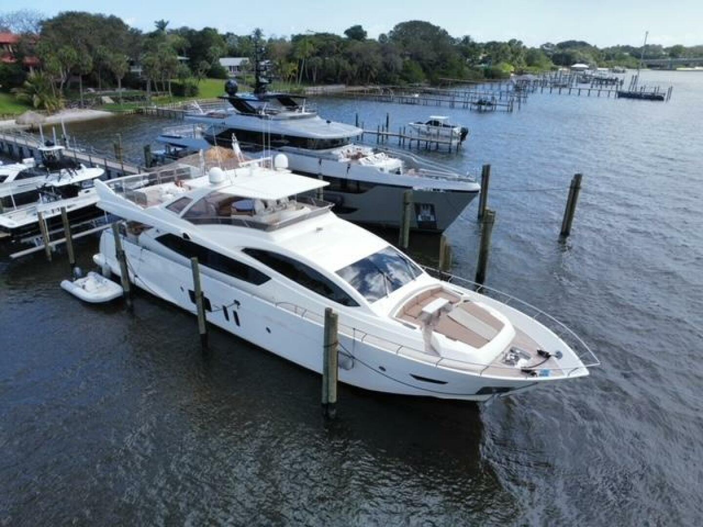 2009 Astondoa 95 GLX - Image 8