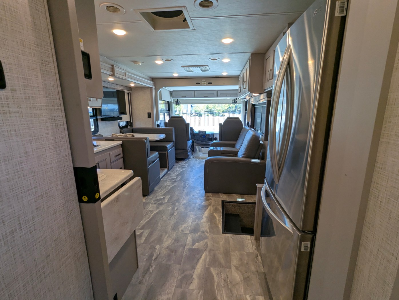 2023 Thor Motor Coach Challenger 37DS - Image 54
