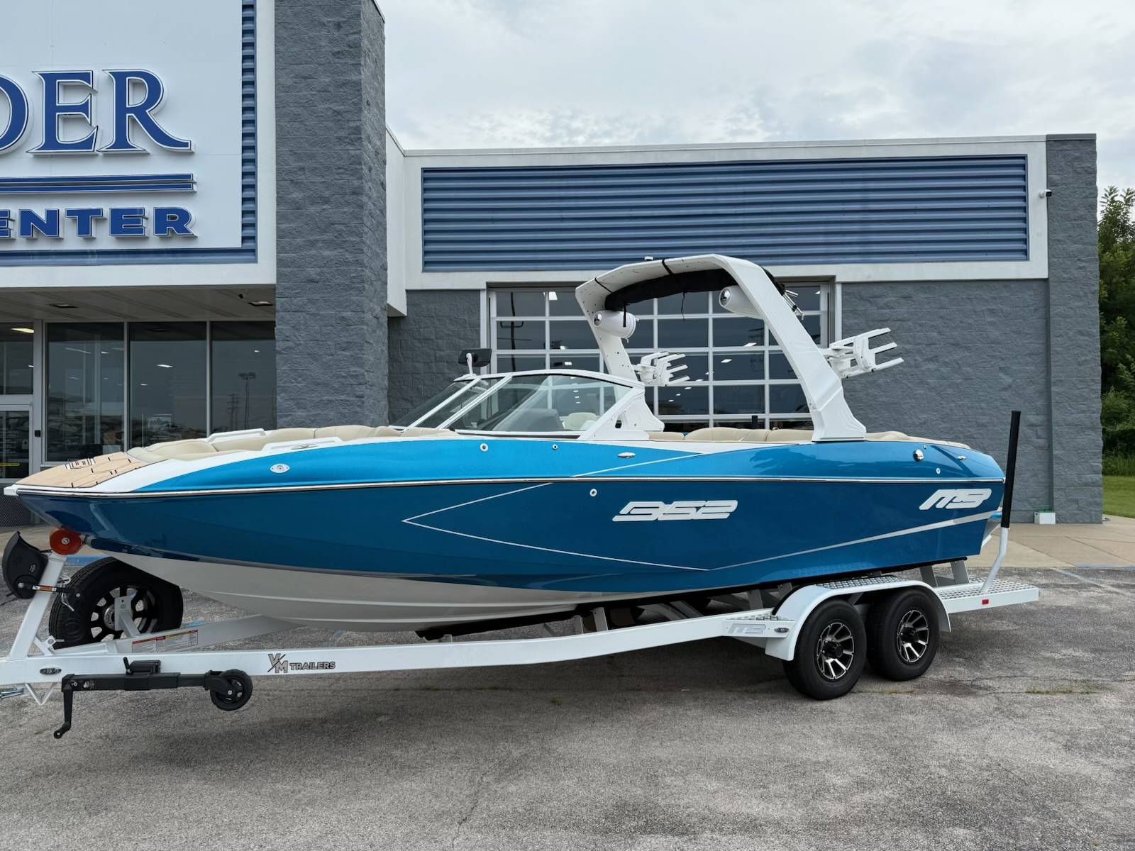 2025 MB Sports B52 23 Classic - Image 1