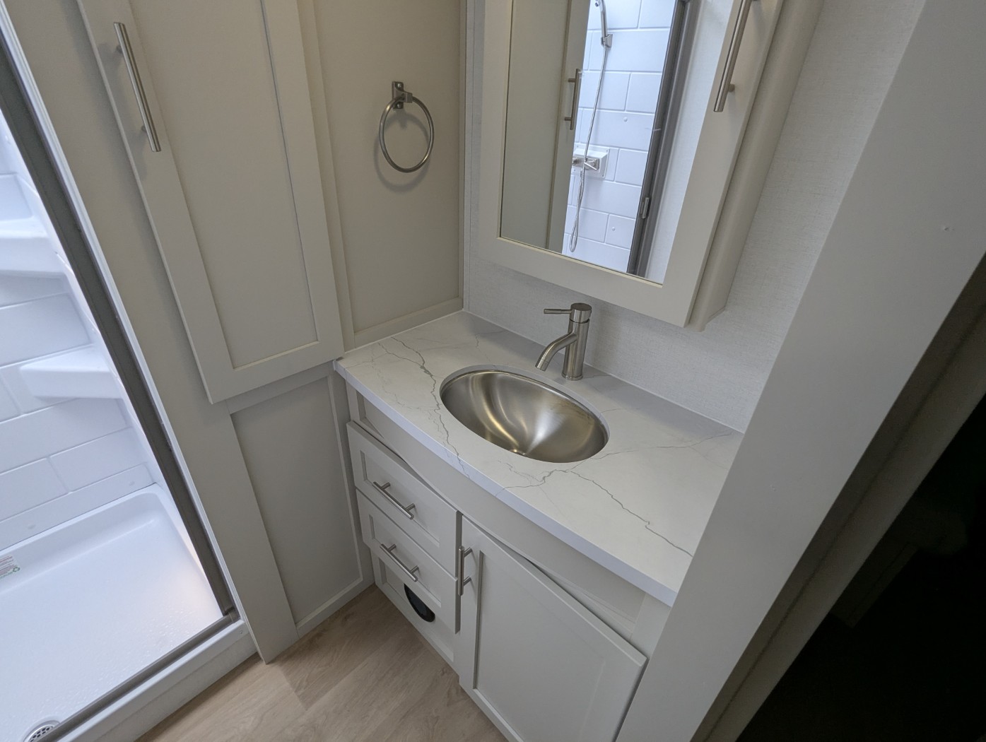 2027 Alliance RV Avenue 30BH - Image 28