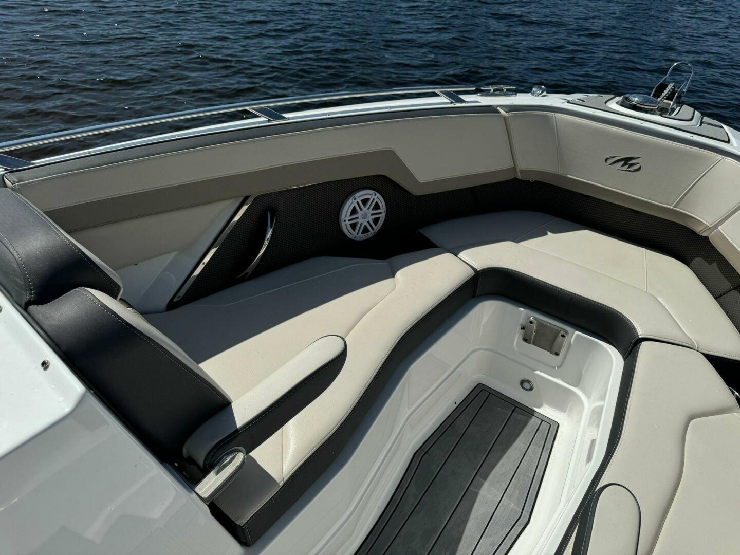 2022 Monterey 278SS - Image 12