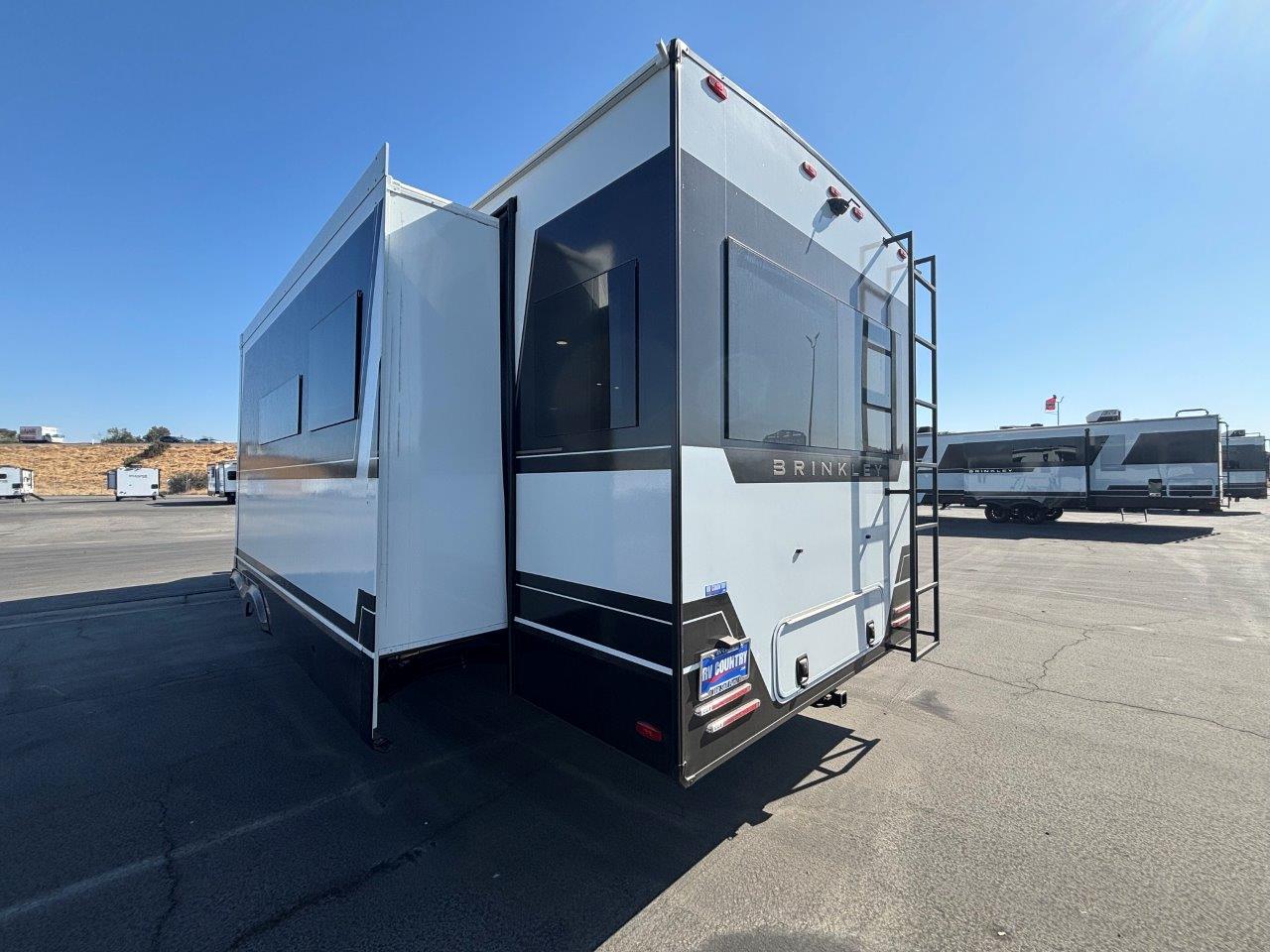 2027 Brinkley RV Model Z Air 297 - Image 2