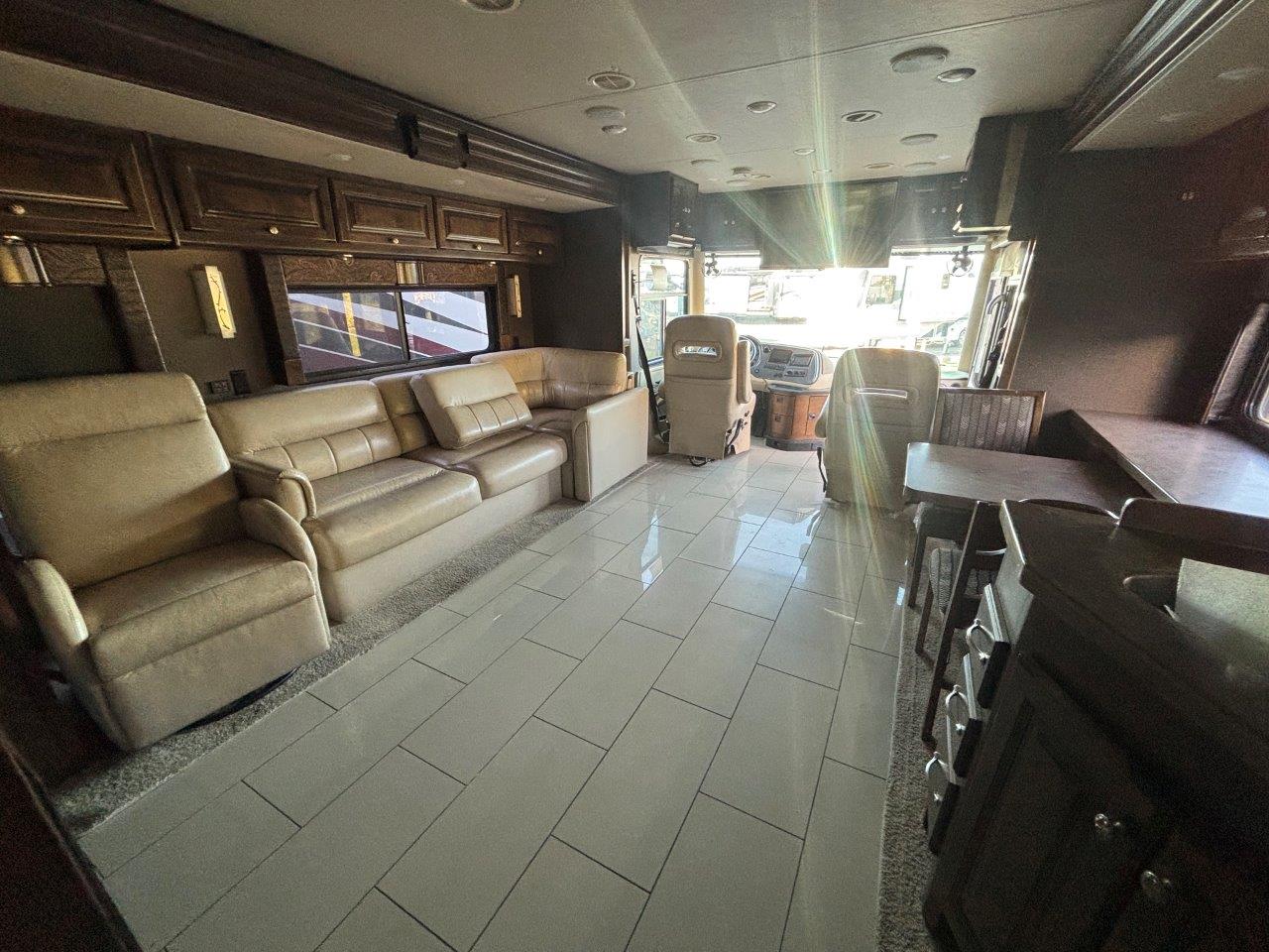 2016 Tiffin Allegro RED 33AA - Image 7