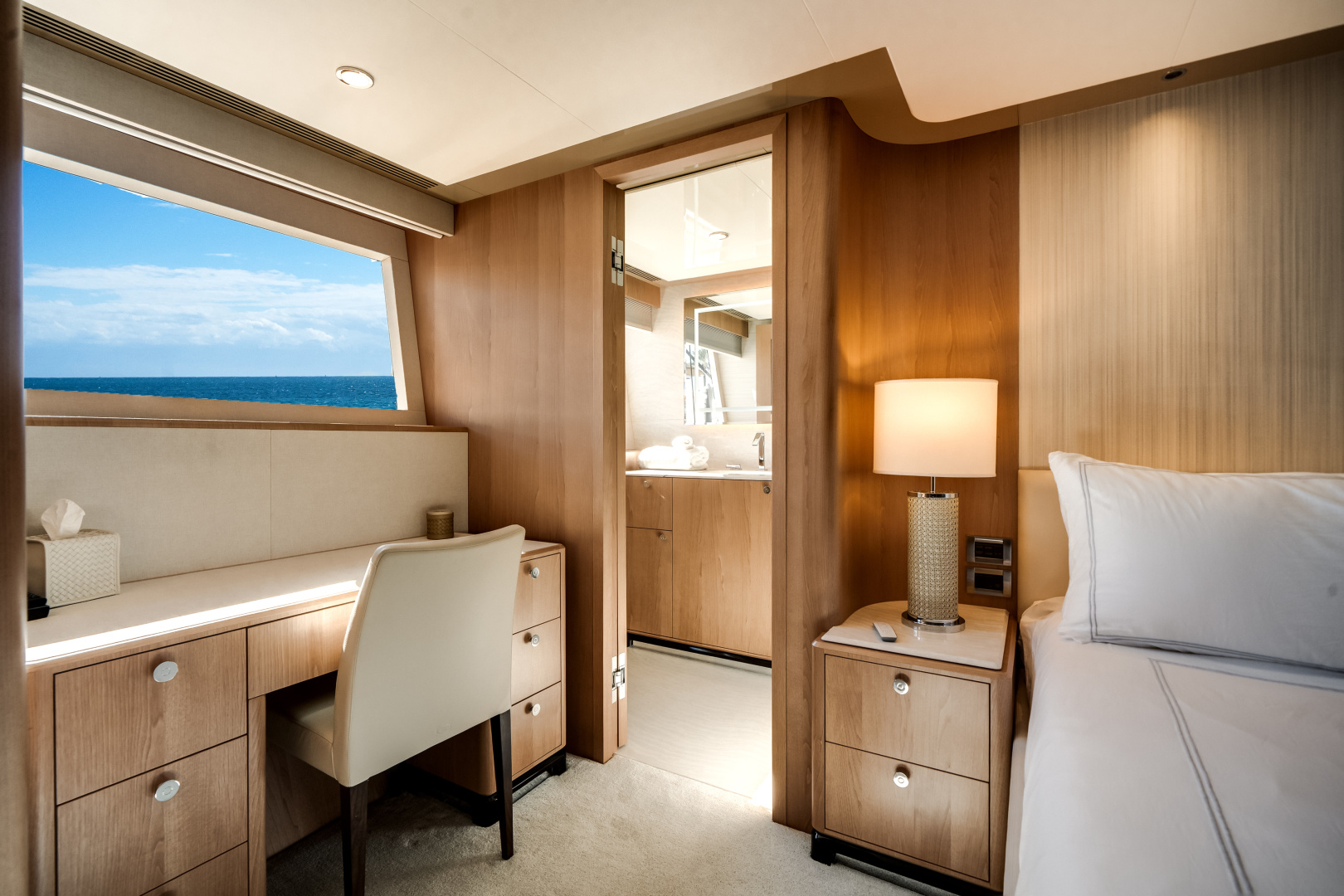 2025 Ocean Alexander 28L - Image 30