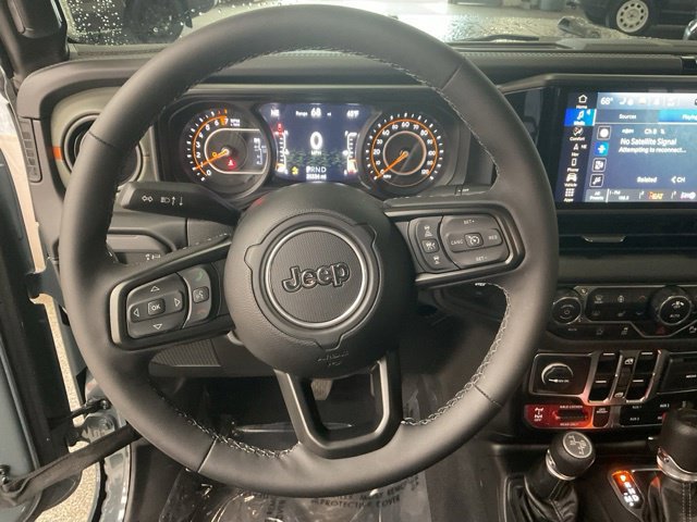 2025 Jeep Gladiator Sport S 4x4 - Image 15