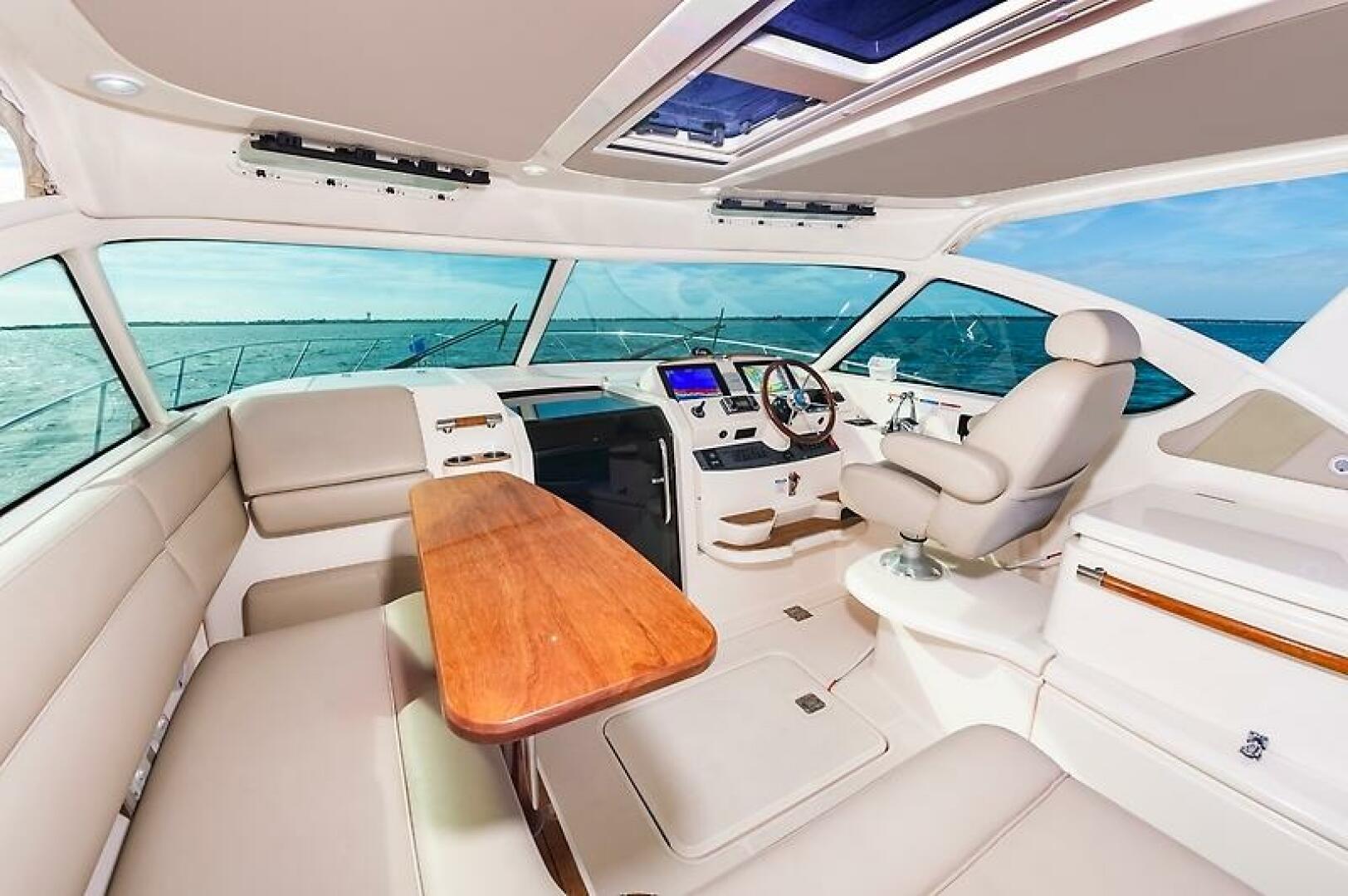 2015 Tiara Yachts 39 Coronet - Image 15
