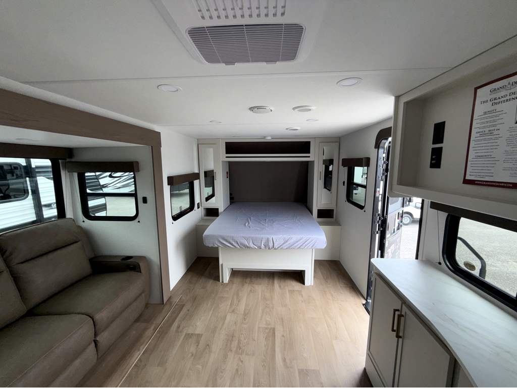 2026 GRAND DESIGN TRANSCEND 20MKX - Image 12