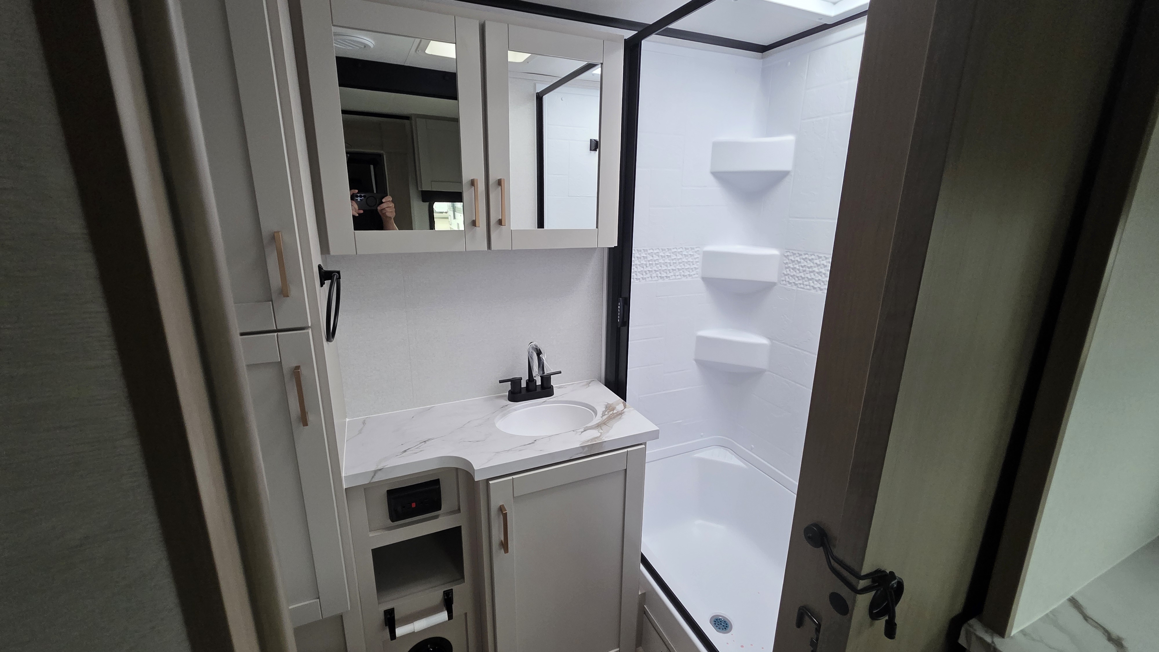 2027 JAYCO JAY FEATHER 21MML - Image 23