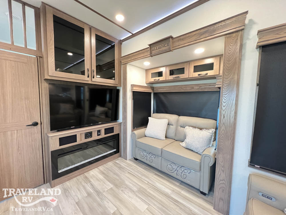 2023 Alliance RV Paradigm 395DS - Image 24