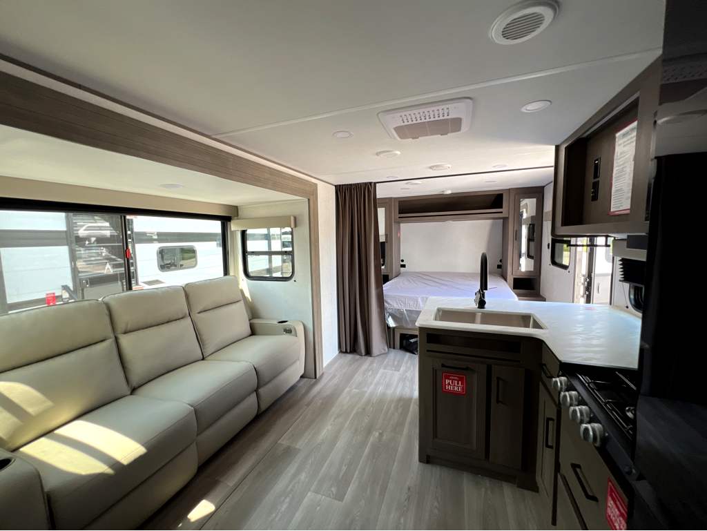 2026 GRAND DESIGN TRANSCEND 23BHX - Image 17