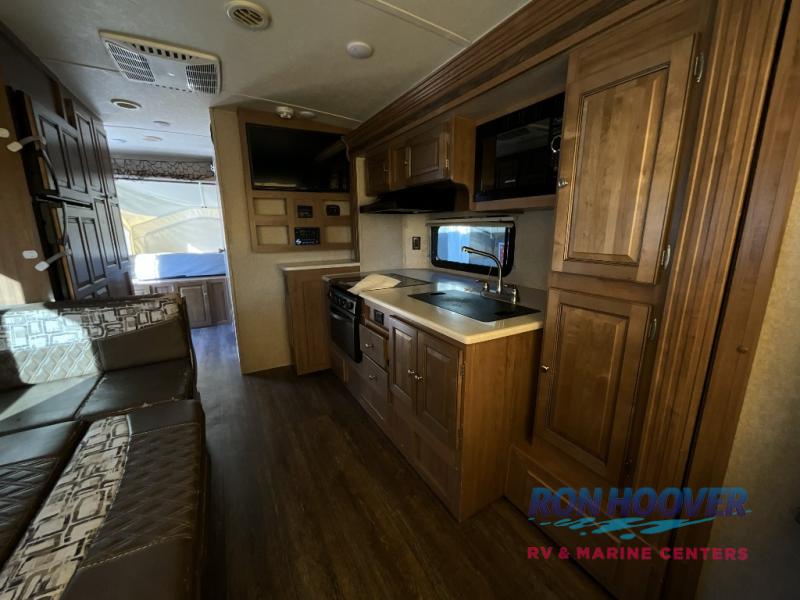 2018 FOREST RIVER ROCKWOOD ROO 21DK - Image 7