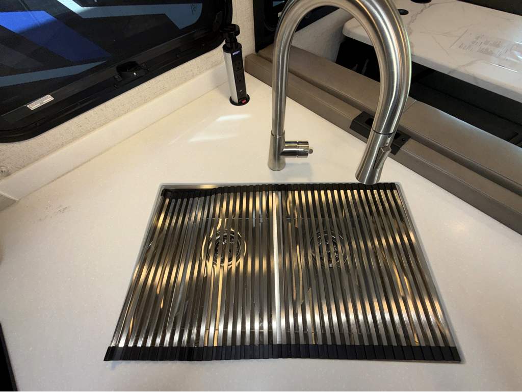 2026 THOR MOTOR COACH PALAZZO 33.5 - Image 18
