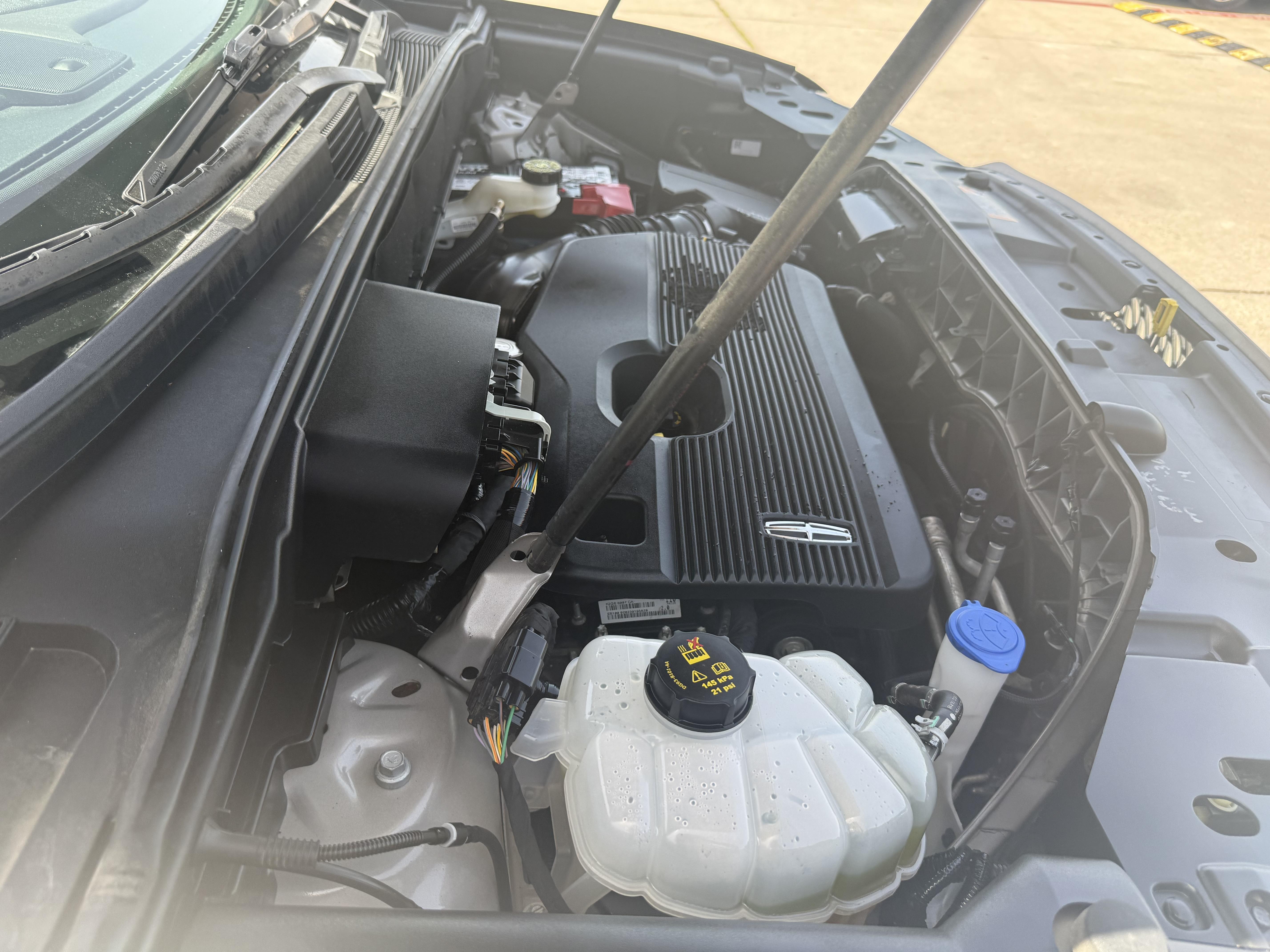 2020 Lincoln Nautilus Utility 4D Reserve AWD I4 Turbo - Image 2