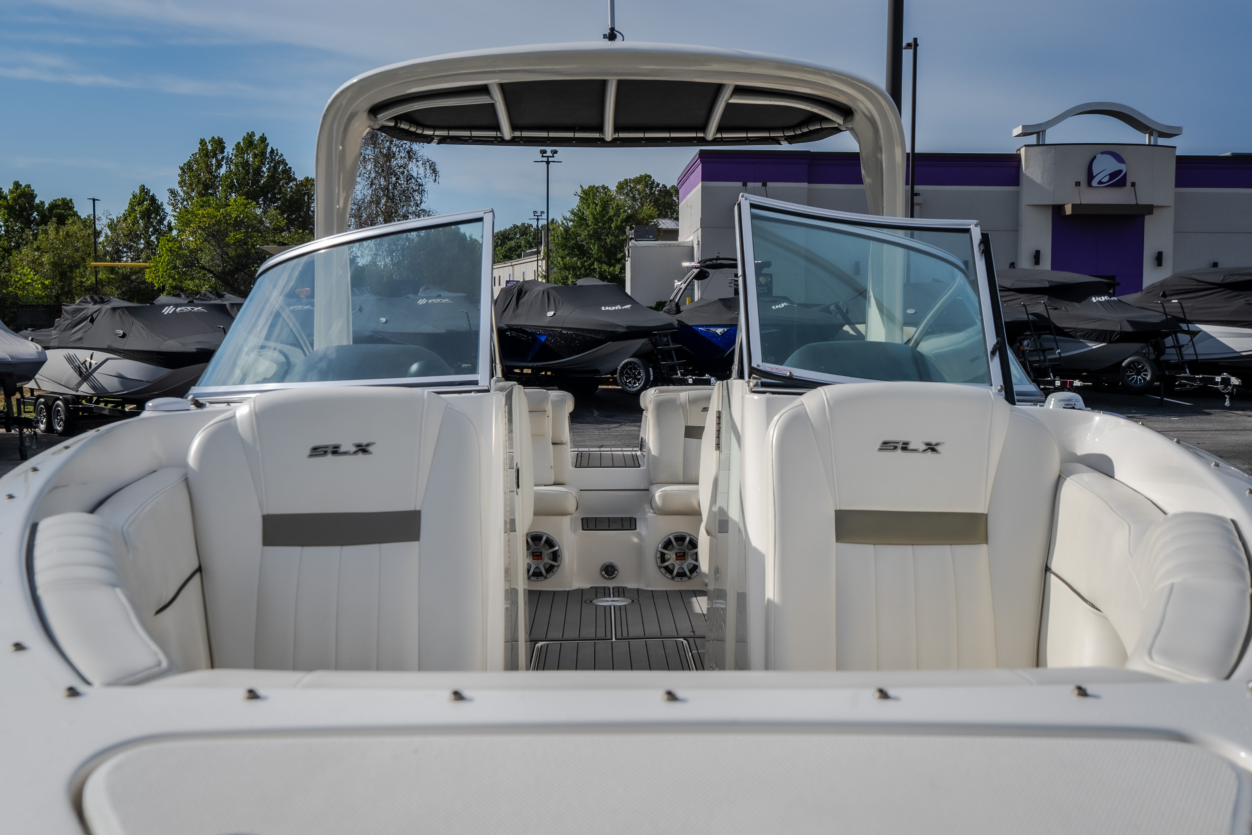 2006 Sea Ray 270 SLX - Image 8