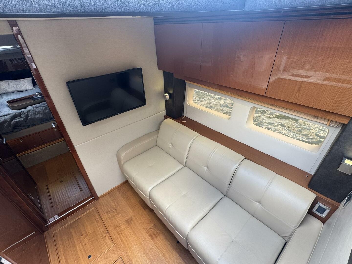 2015 Sea Ray - Image 18