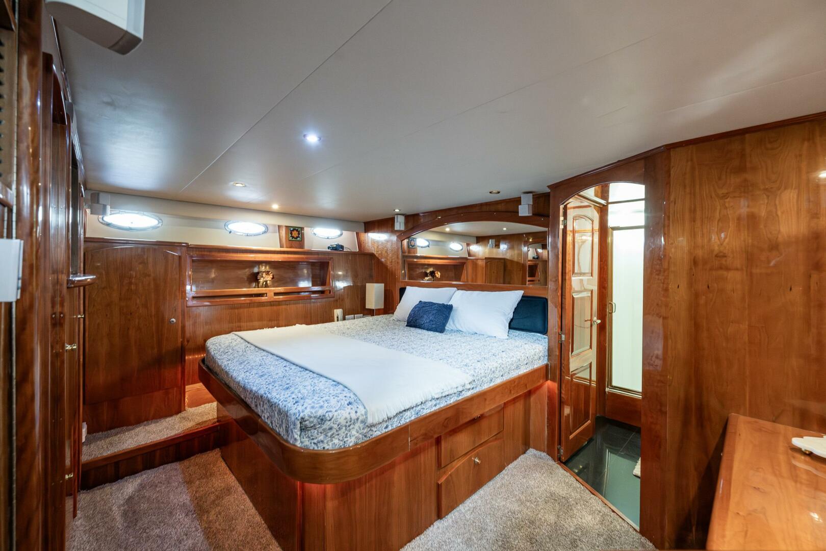2001 Navigator 61 Pilothouse - Image 23