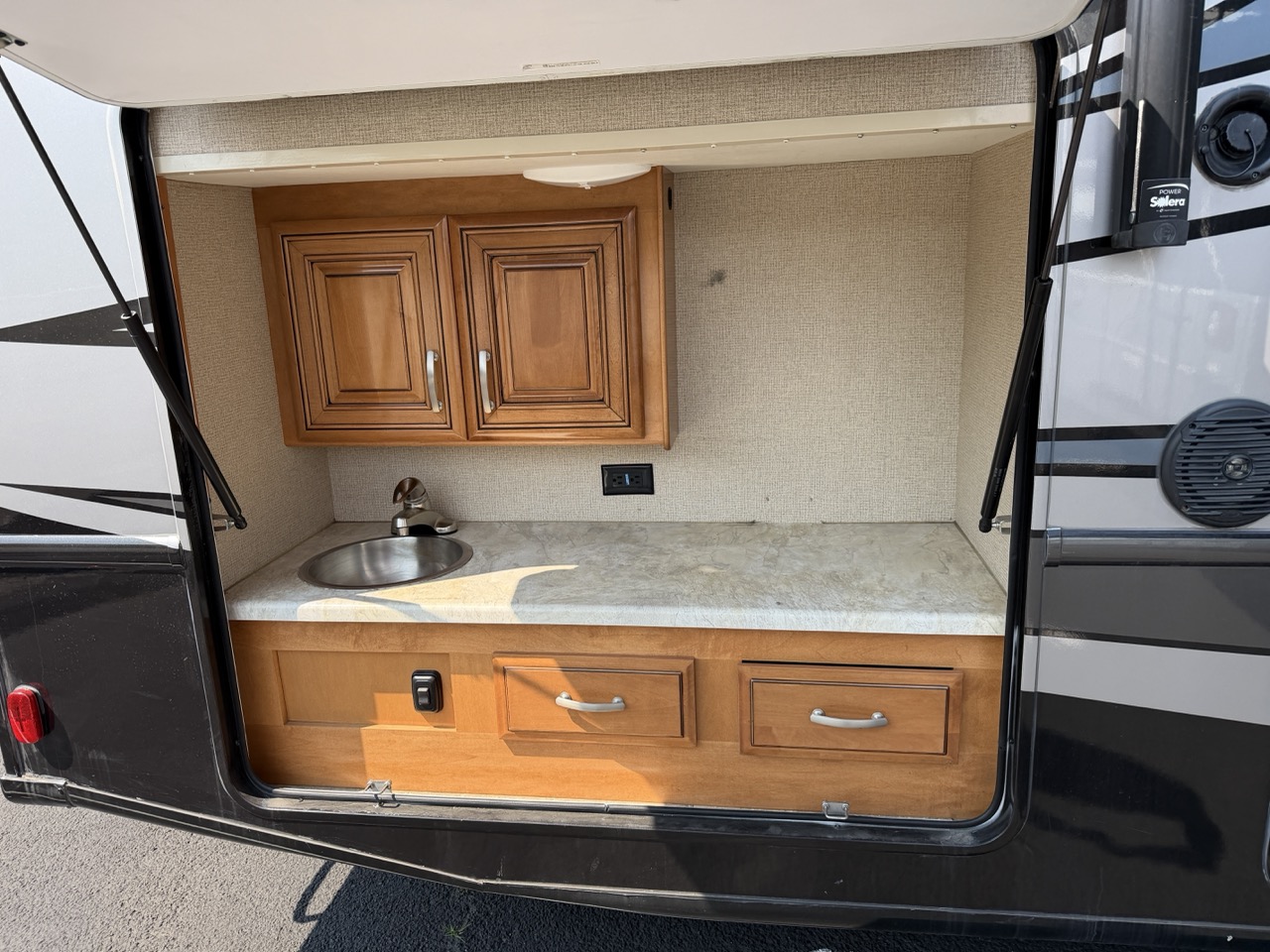 2017 Thor Motor Coach Four Winds Super C 35SB - Image 3