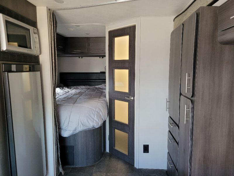 2014 Renegade Villagio 25RBS - Image 10