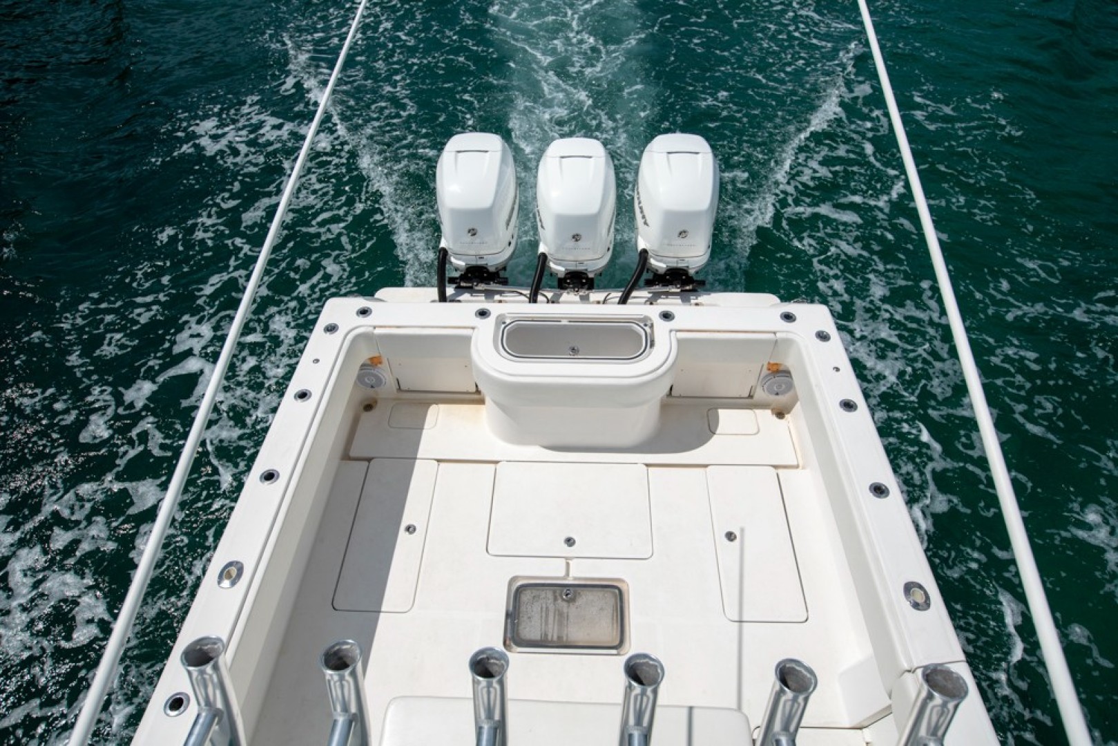 2011 Invincible 42CC - Image 27
