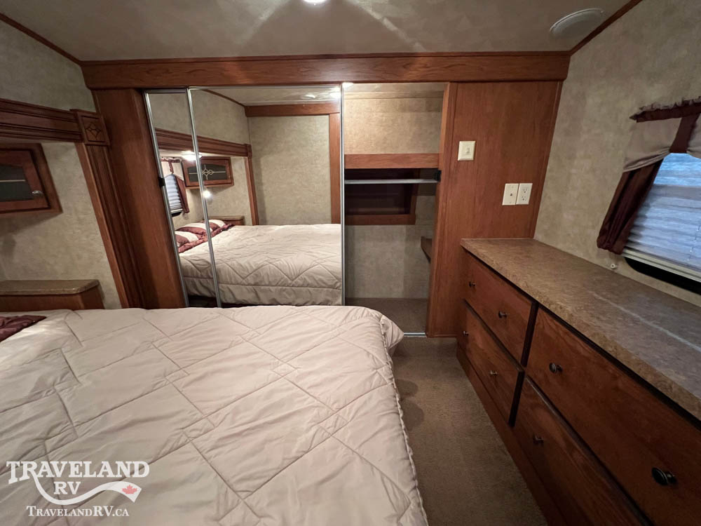 2012 FOREST RIVER SABRE 31CKTS - Image 31