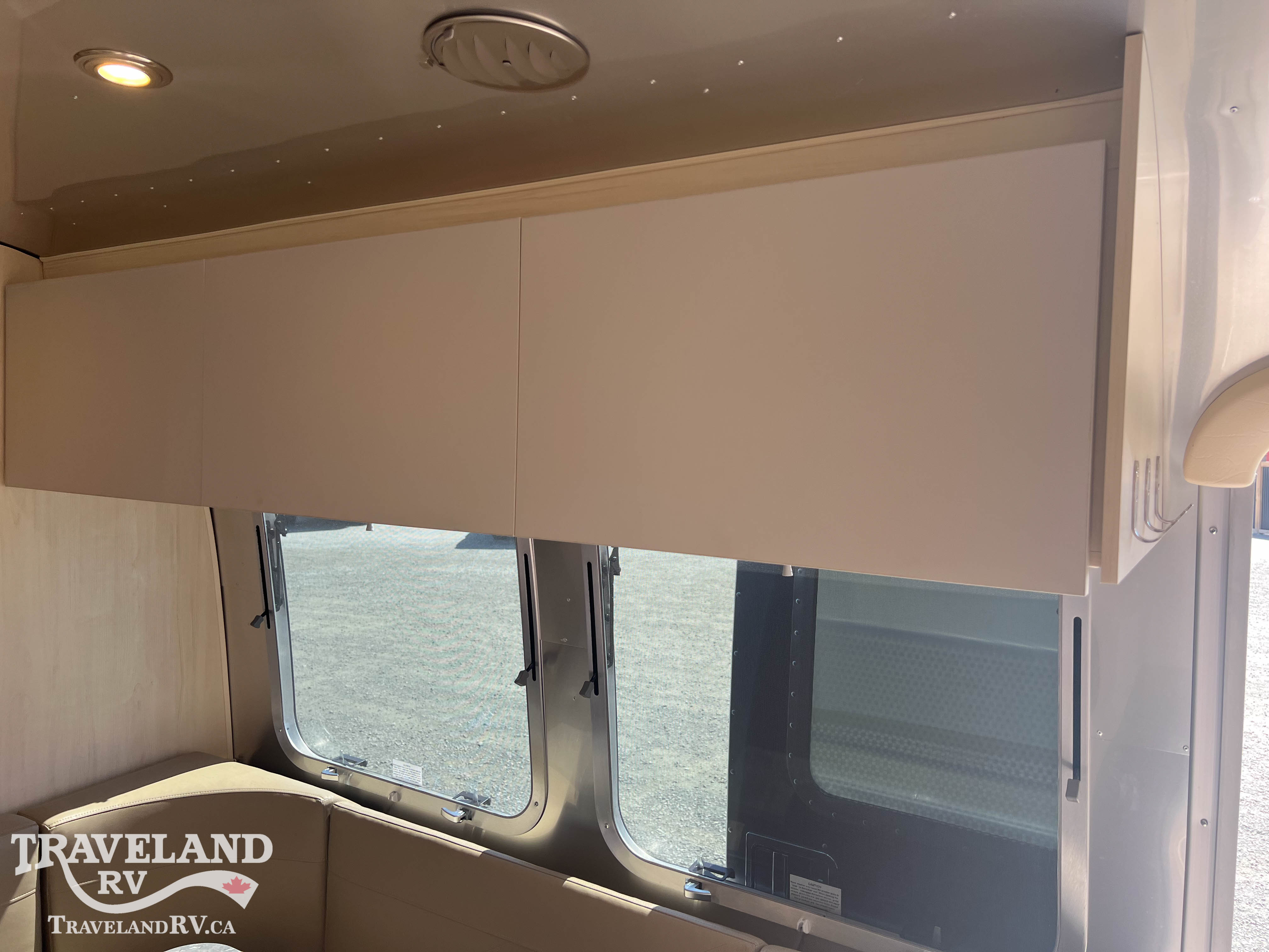 2023 Airstream Flying Cloud 23FBQ - Image 17
