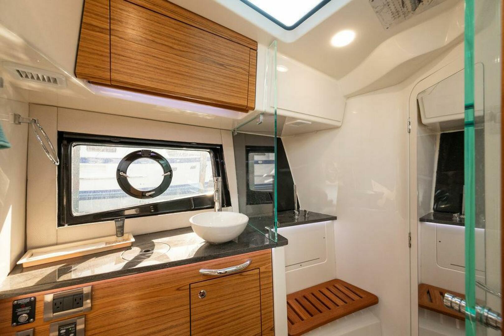 2023 Boston Whaler 405 Conquest - Image 36