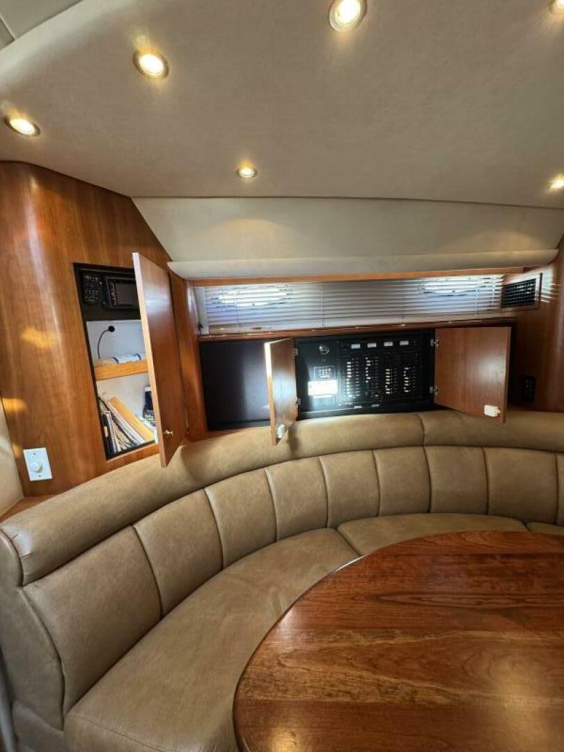 2001 Cruisers 4270 - Image 55