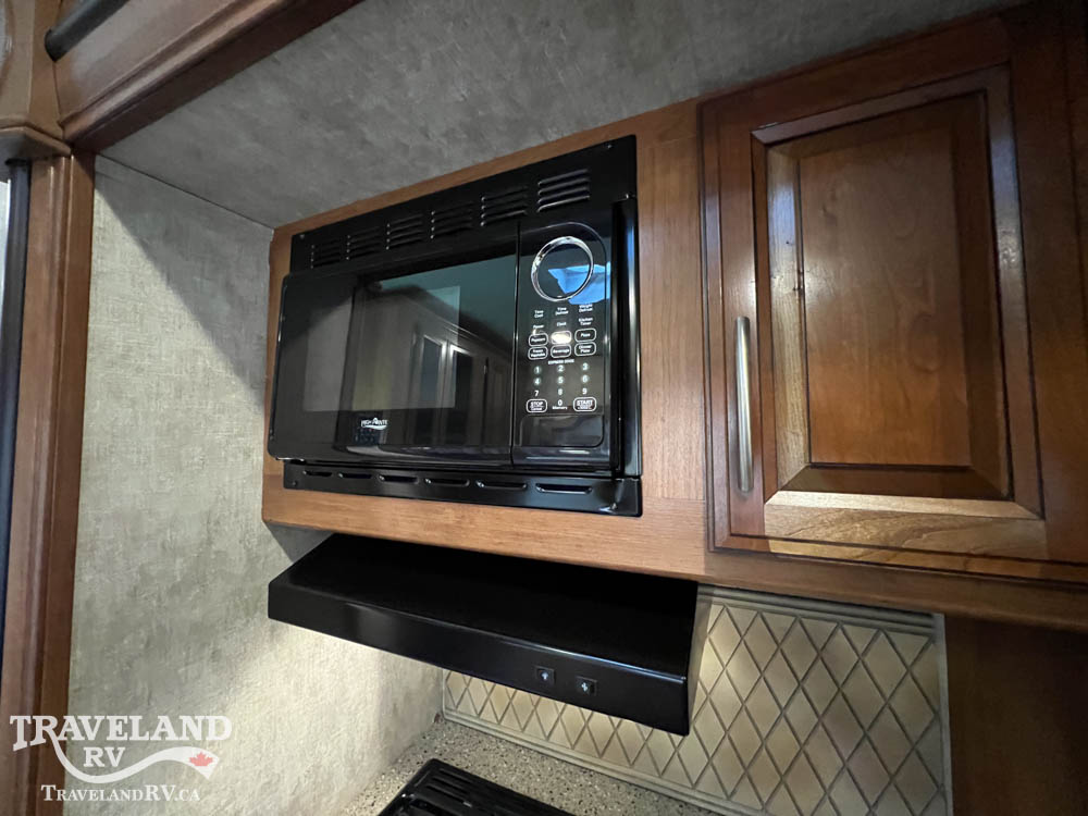 2015 Prime Time Crusader 295RST - Image 29
