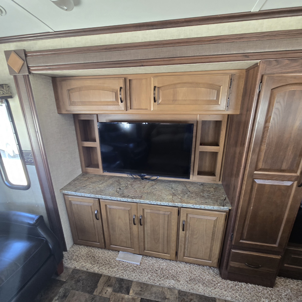 2014 Keystone Outback 316RL - Image 18