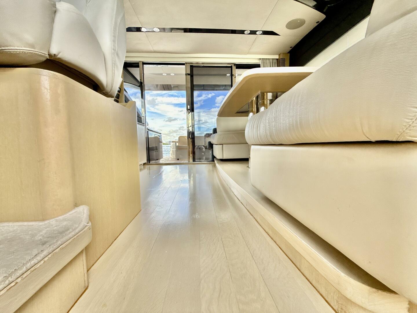 2017 Princess V58 - Image 35