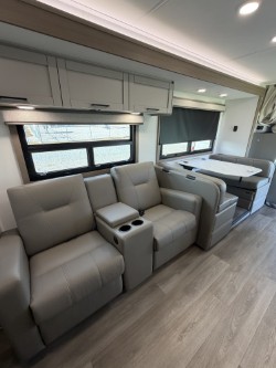 2027 JAYCO GREYHAWK 30Z - Image 12