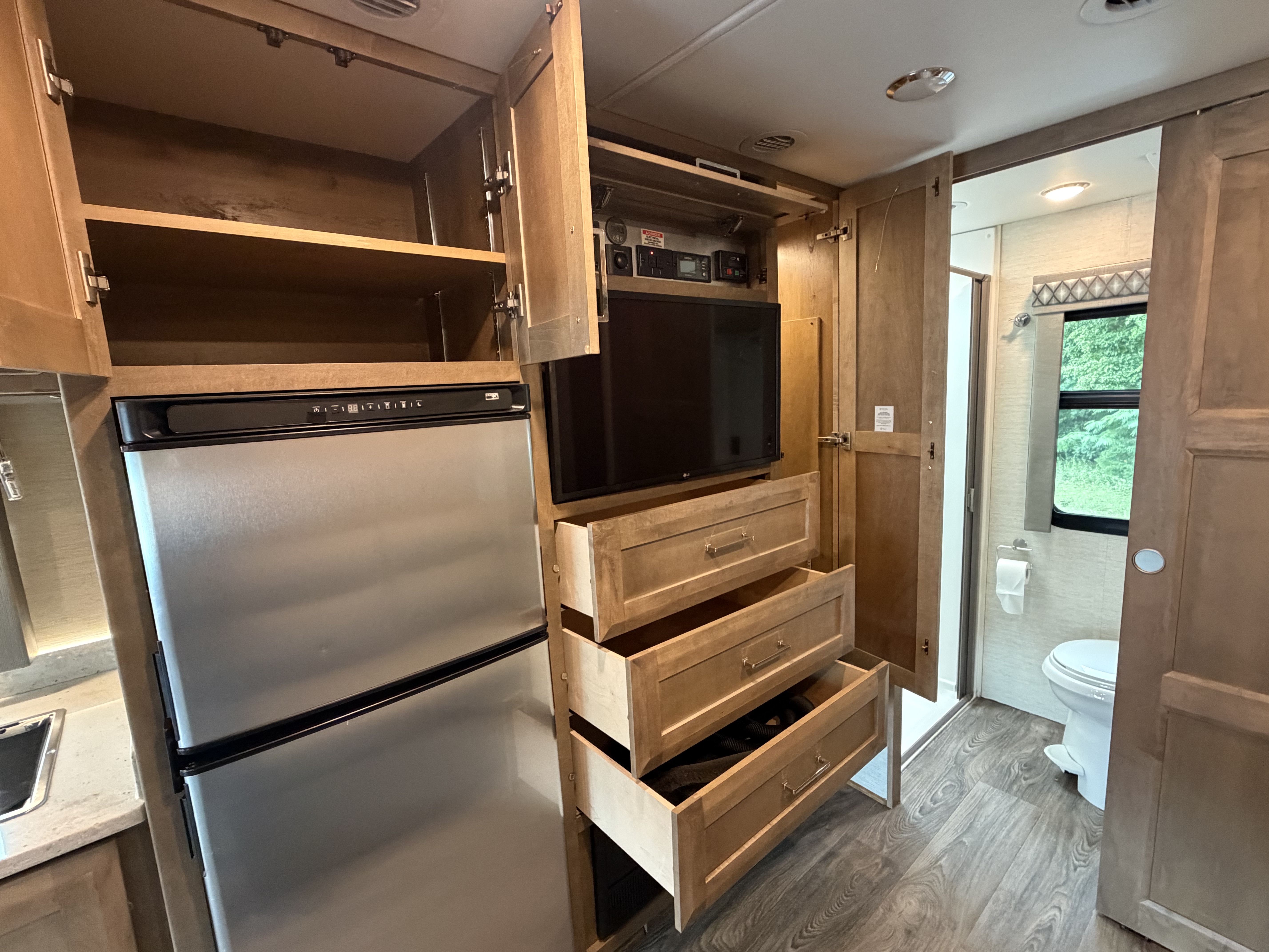 2022 TIFFIN WAYFARER 25 RW - Image 17