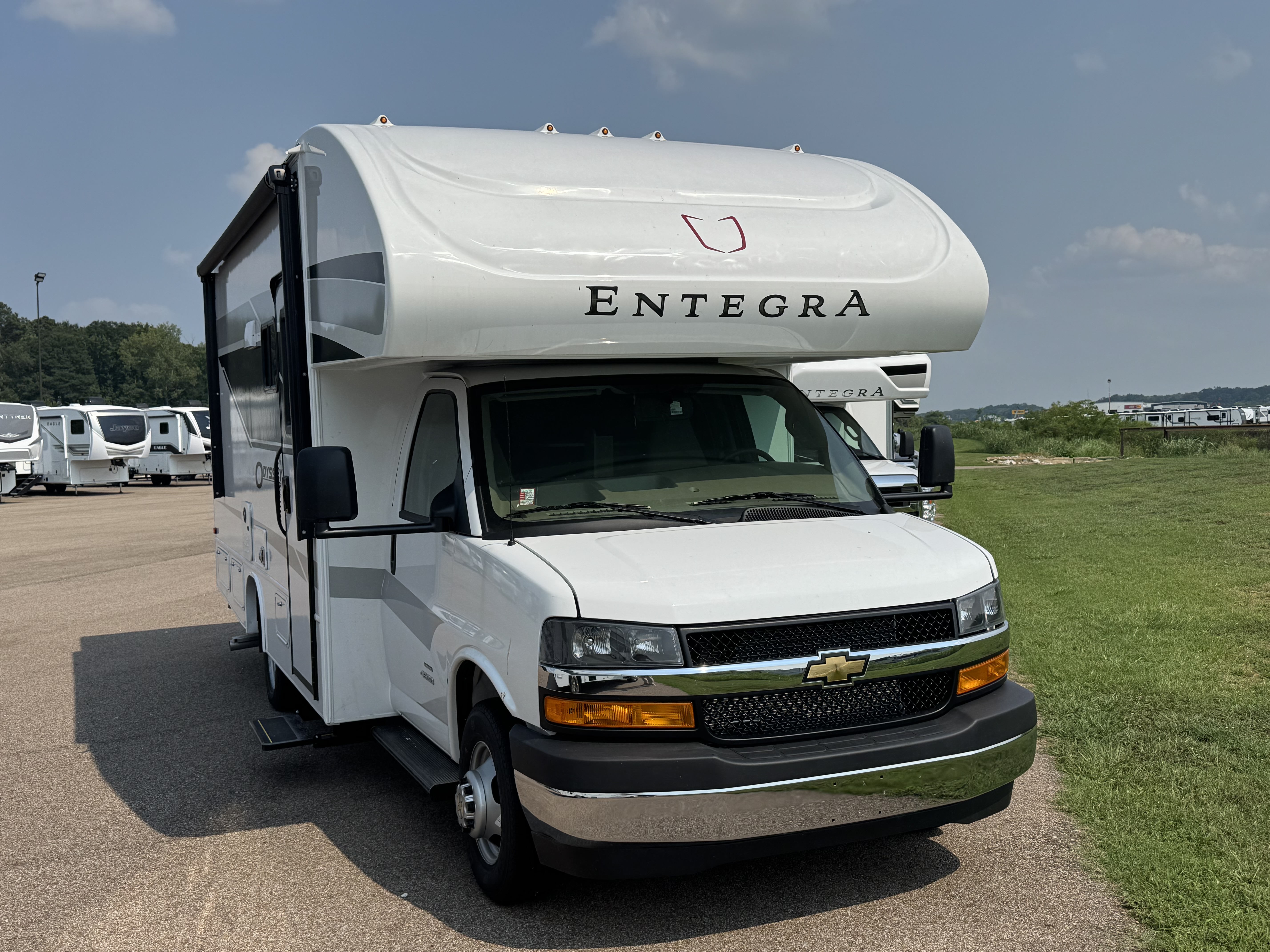 2027 ENTEGRA COACH ODYSSEY SE 22C - Image 2