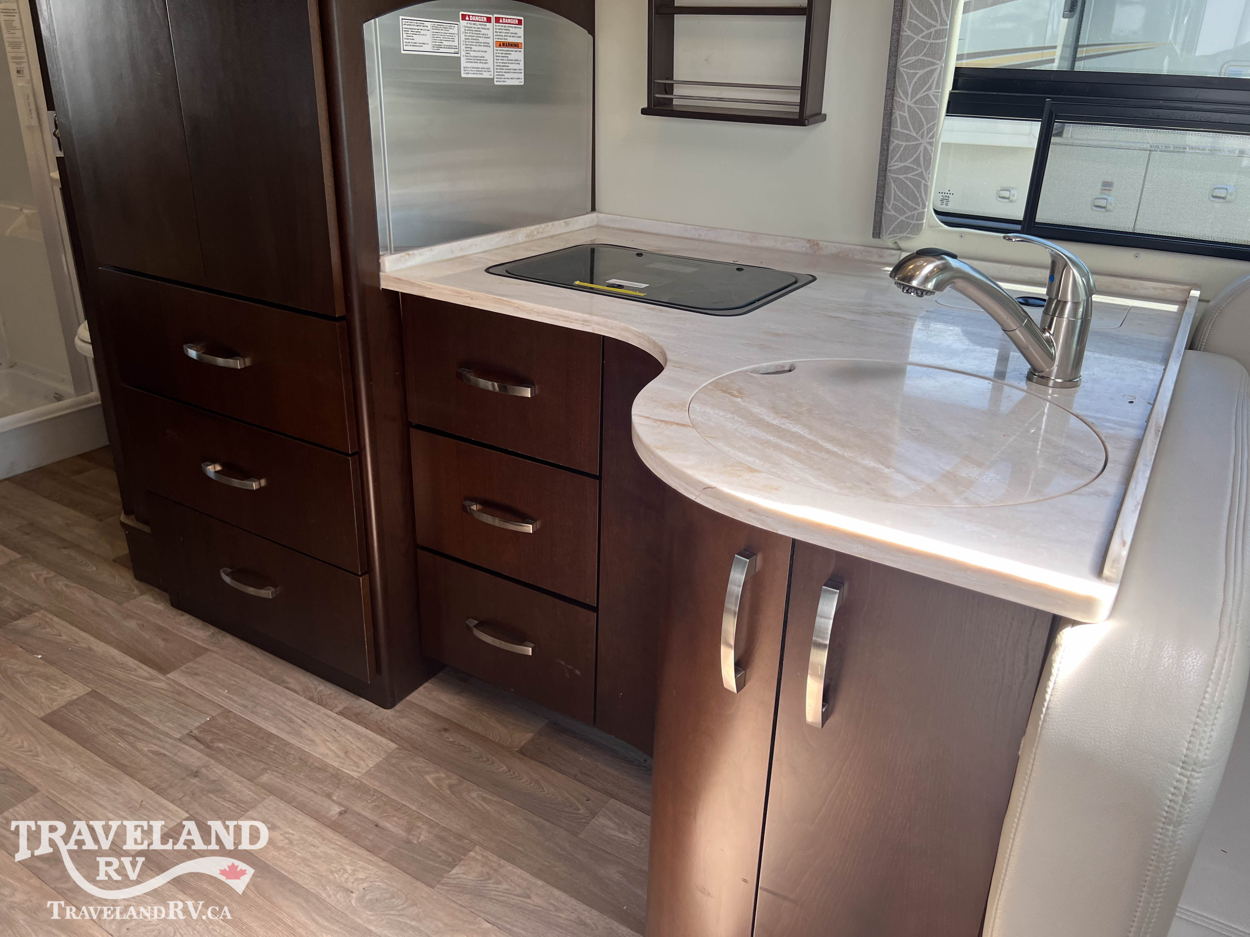 2015 Leisure Travel SERENITY S24CB - Image 13