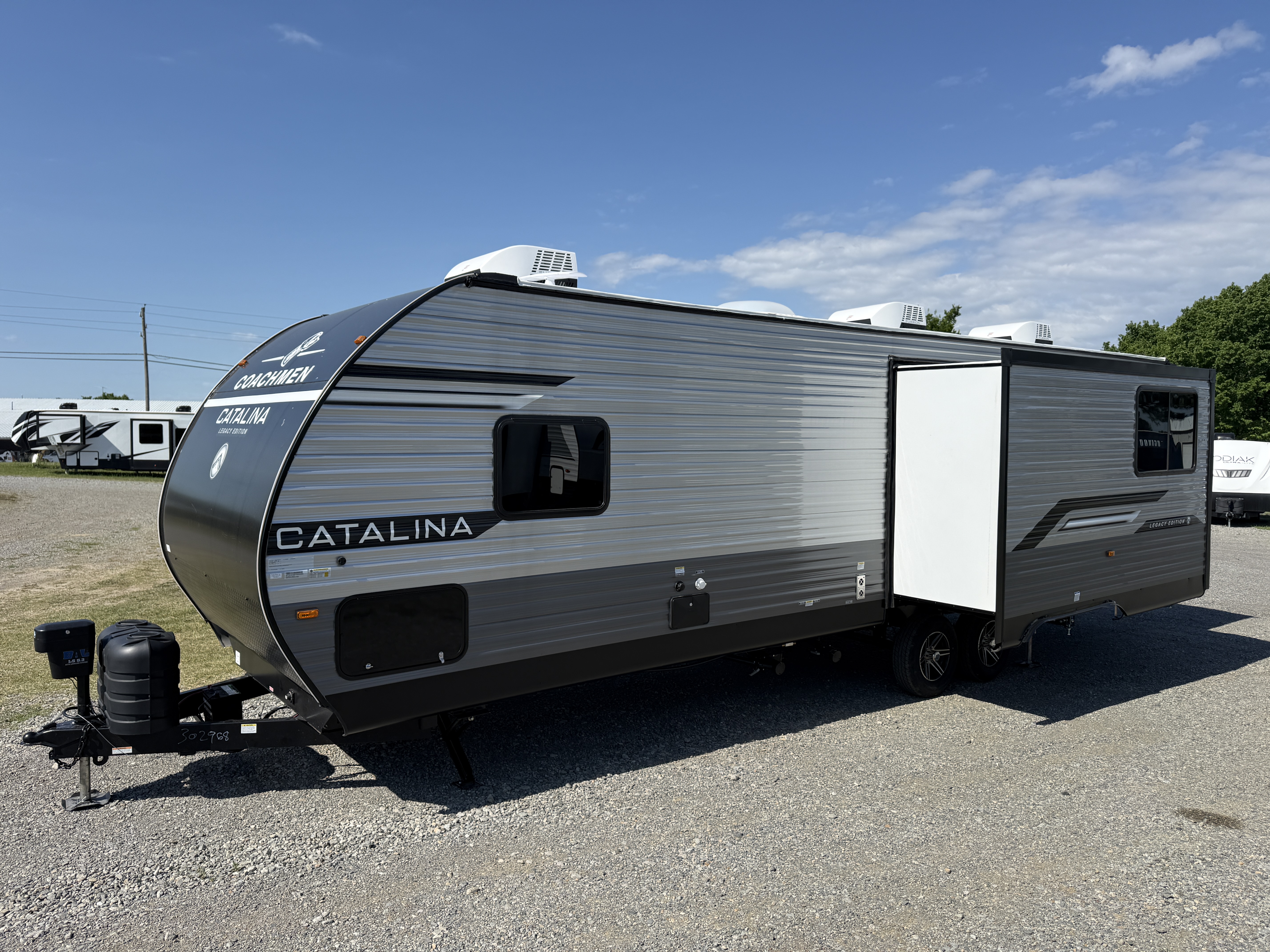 2026 Coachmen Catalina Legacy Edition 283RNR - Image 3