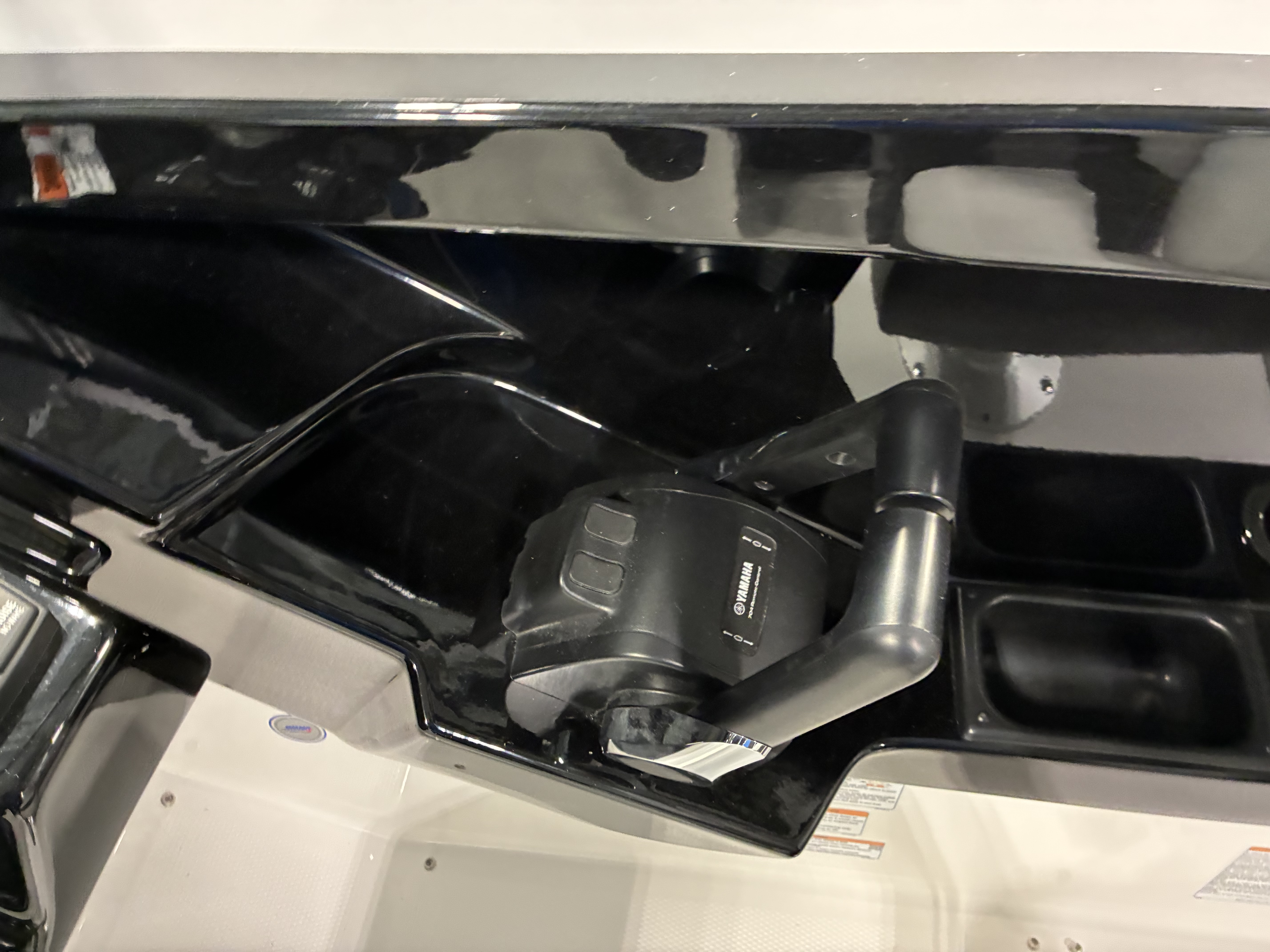 2026 Yamaha Boats AR250 - Image 31