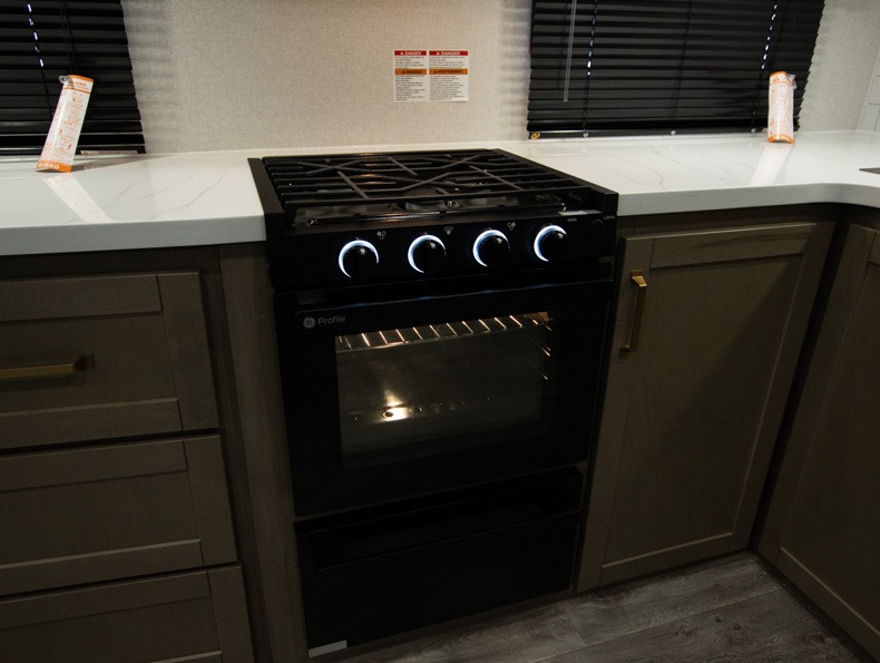 2026 Jayco Eagle HT 31QCD - Image 11