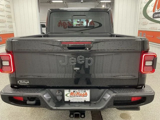 2022 Jeep Gladiator Crew Cab High Altitude 4WD - Image 7