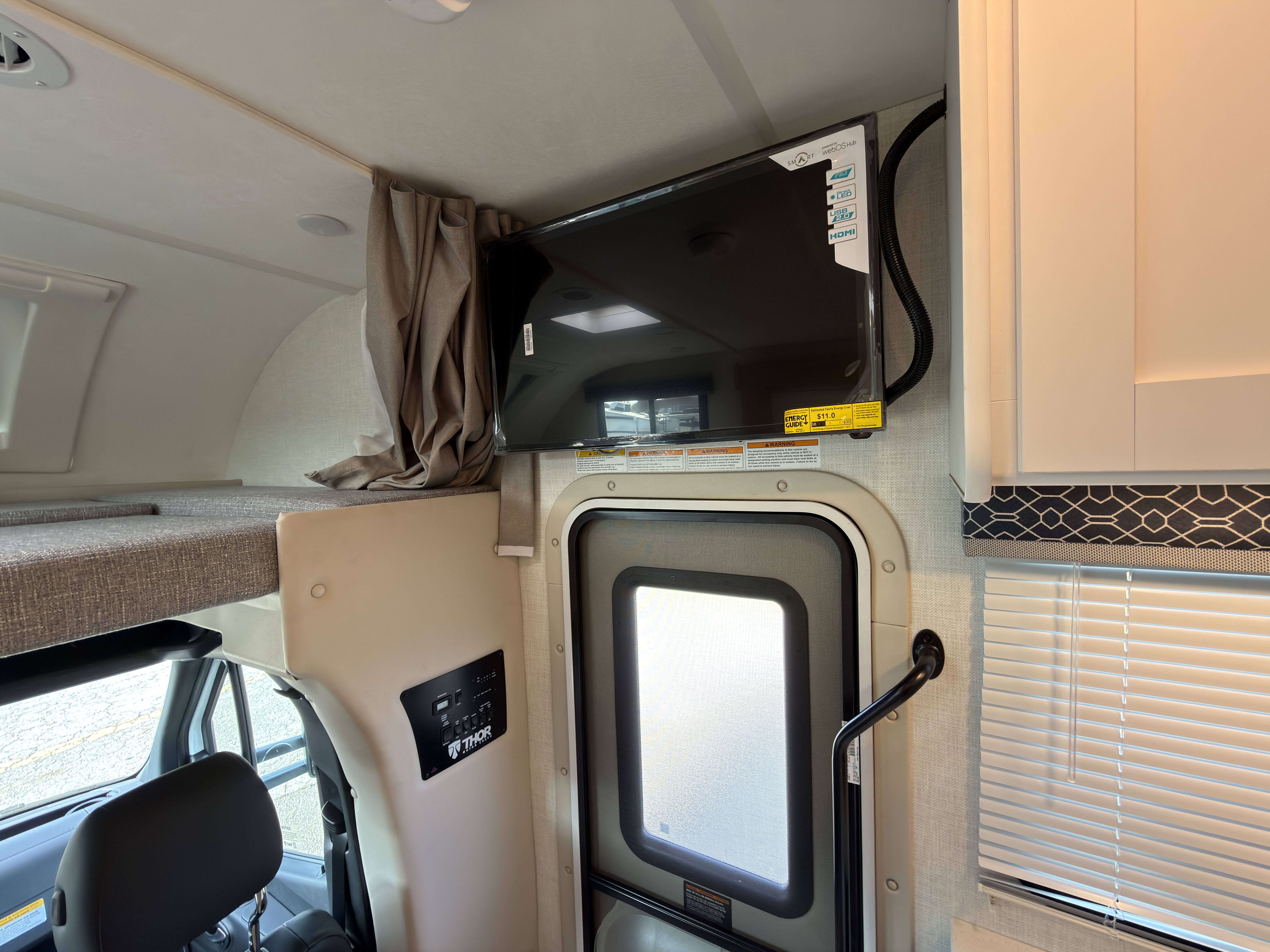 2026 Thor Motor Coach Quantum Sprinter GL24 - Image 11