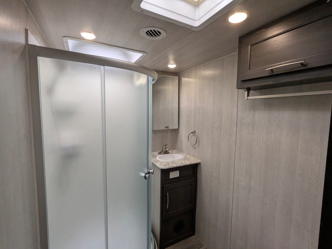 2022 Genesis Supreme Wanderer 28SAWL - Image 22