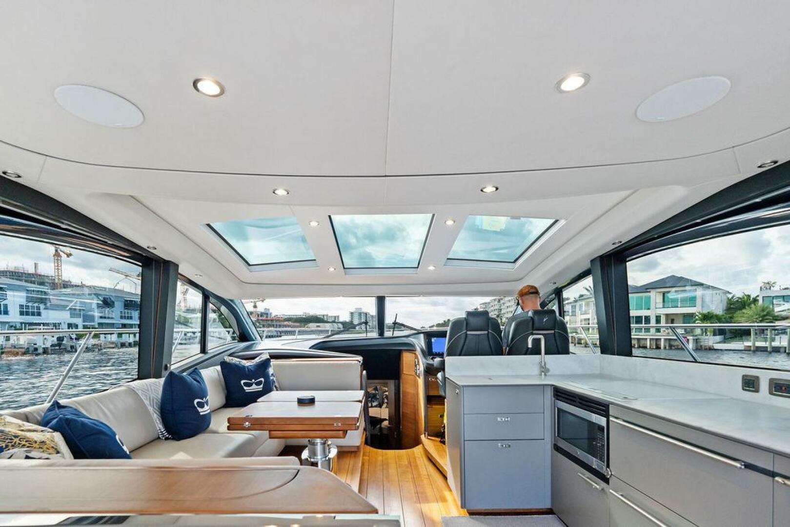 2021 Princess V55 - Image 28