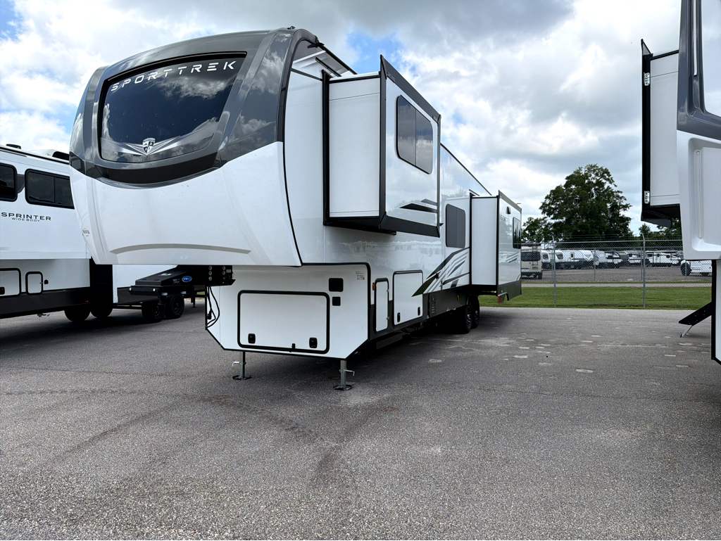 2027 VENTURE RV SPORTTREK 363VFR - Image 3
