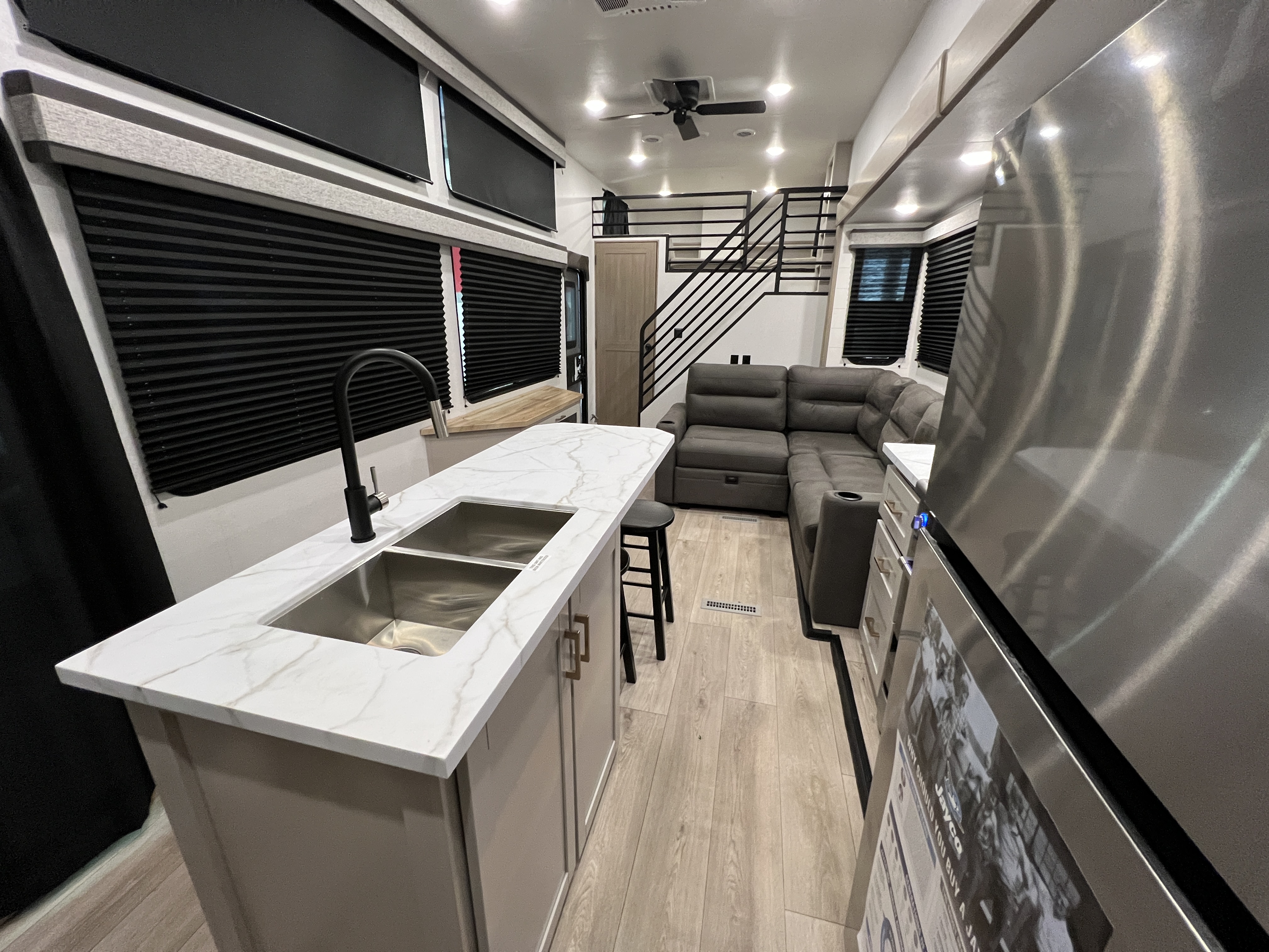 2027 Jayco Jay Flight Bungalow JayLoft - Image 4