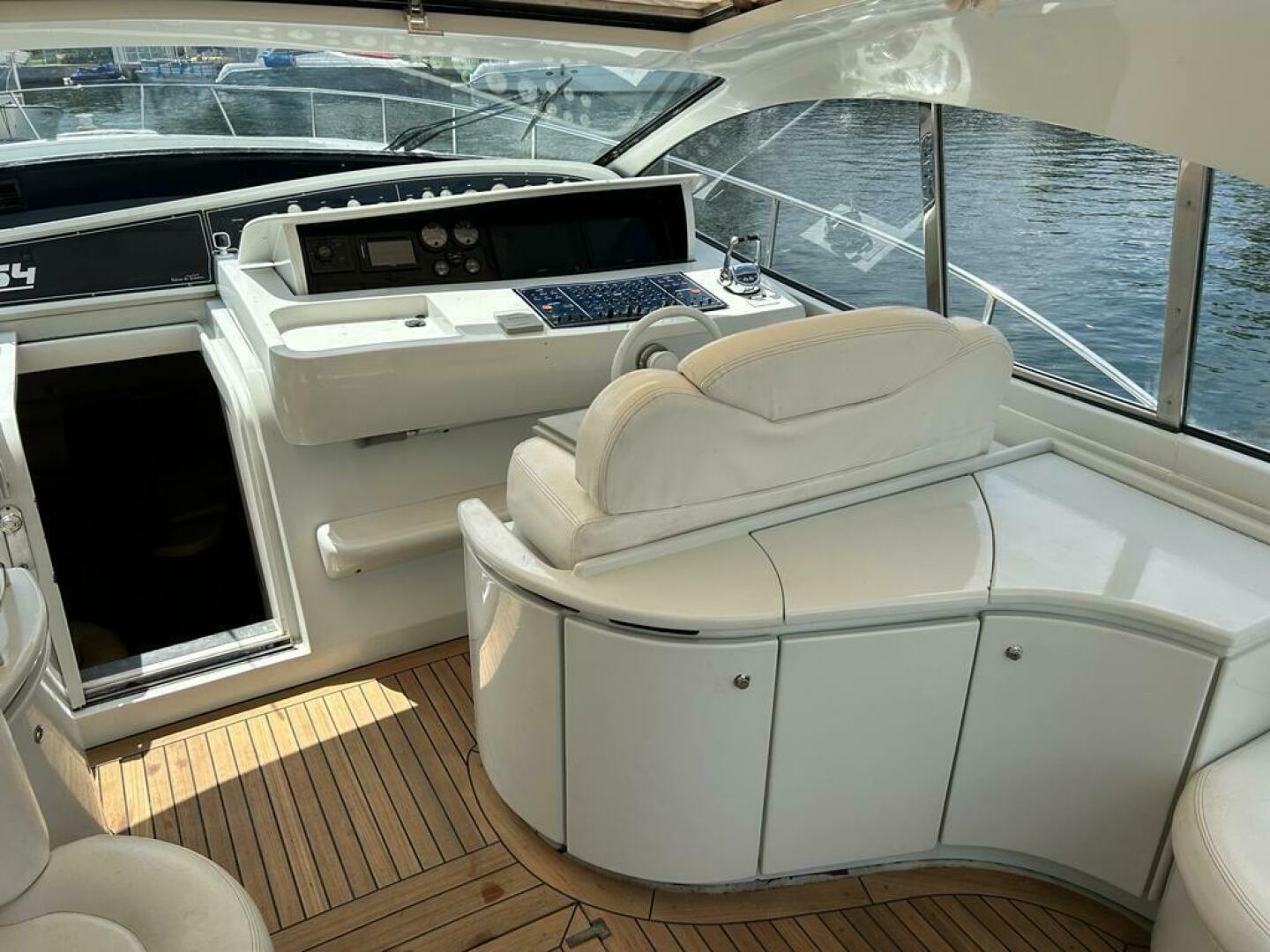 1999 Pershing 54 - Image 8