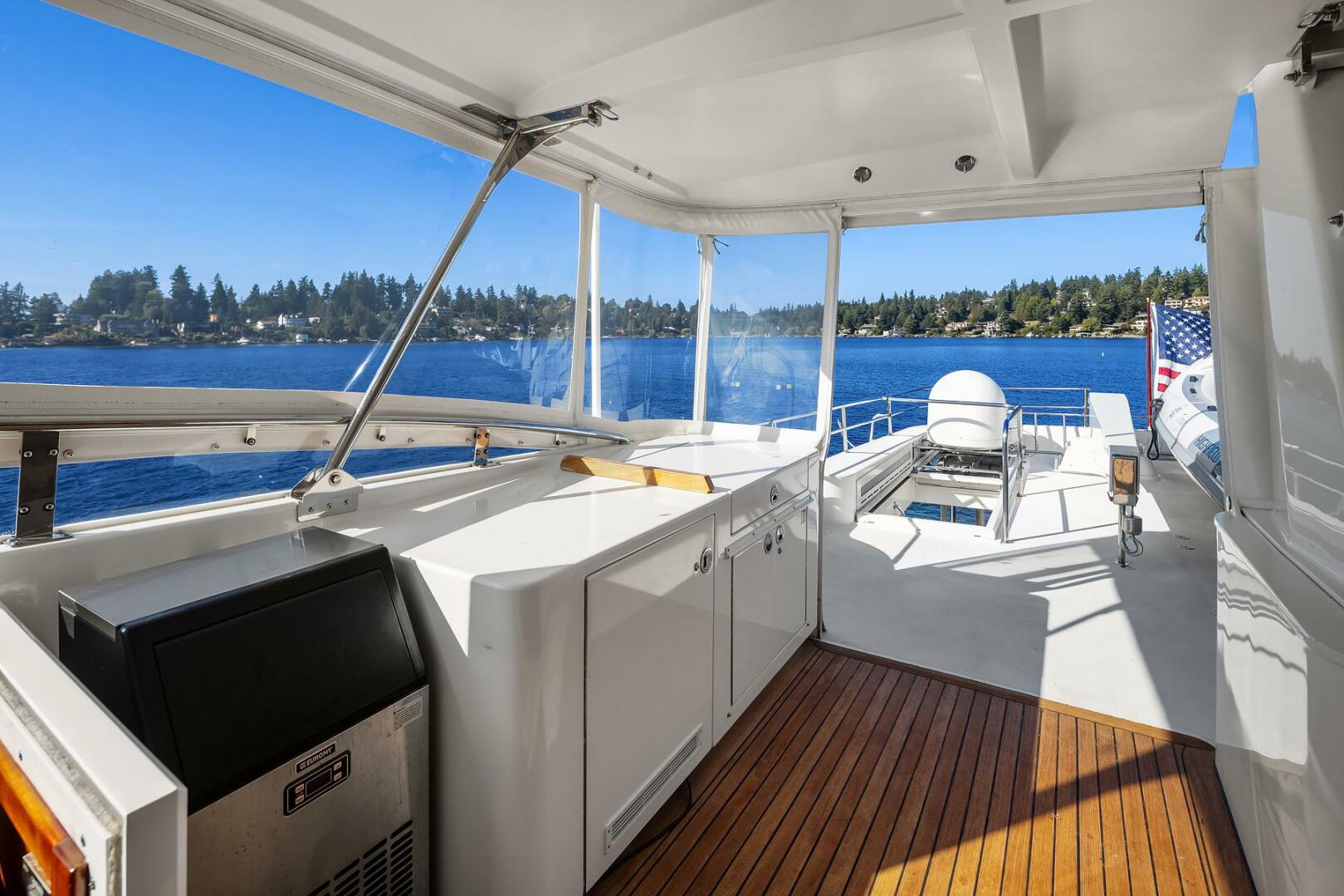 2001 Rayburn Custom Yachts Flush Deck - Image 48