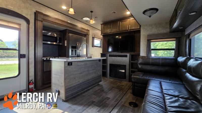 2018 Highland Ridge Open Range Roamer RF376FBH - Image 13