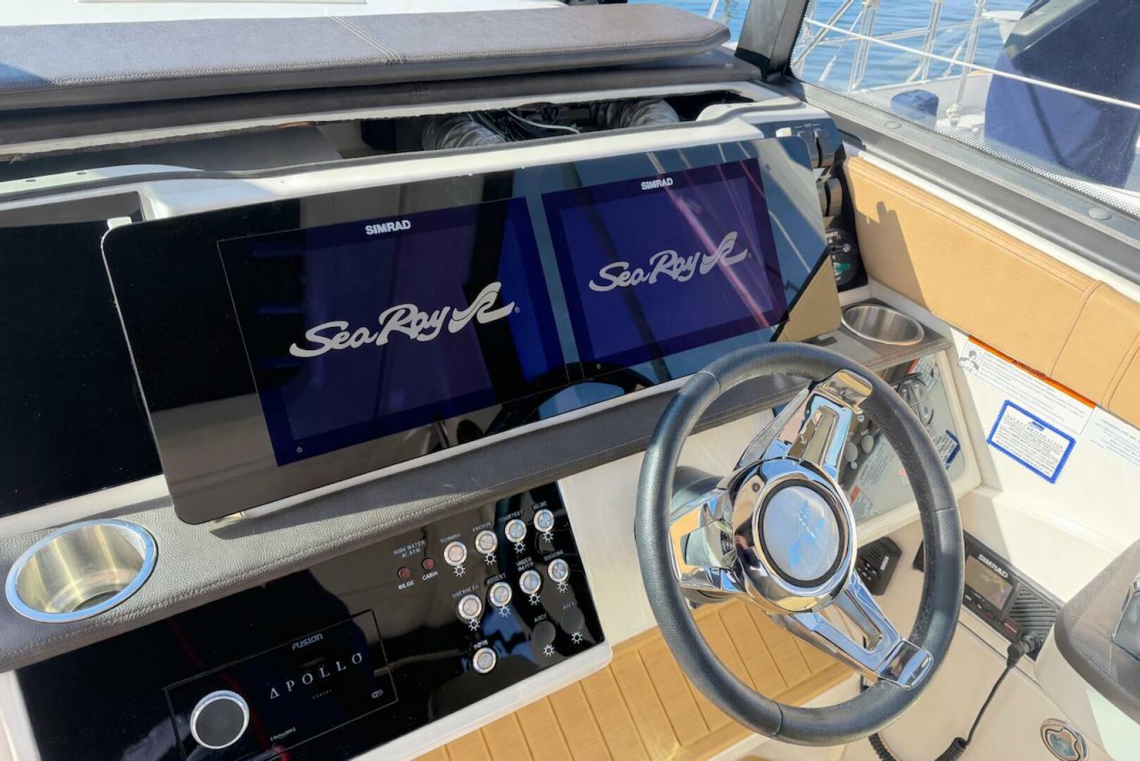 2023 Sea Ray 320 Outboard - Image 30