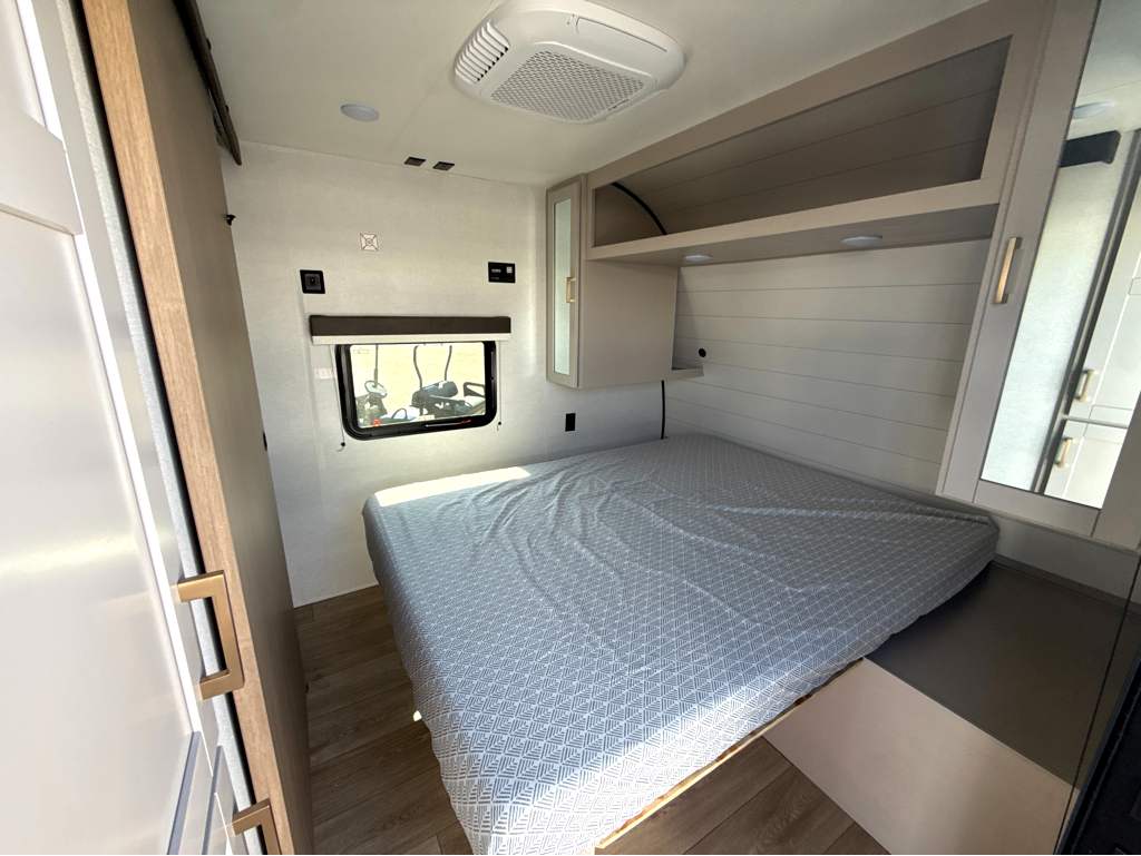 2027 JAYCO JAY FLIGHT 335BHS - Image 12