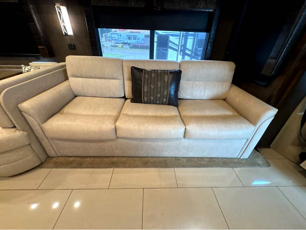 2016 TIFFIN ALLEGRO RED 38QBA - Image 23